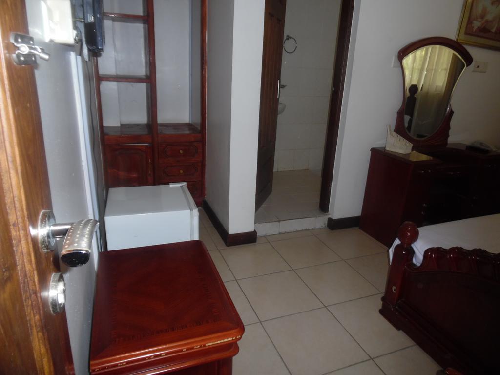 Hotel De Mag Dar es Salaam Exterior foto
